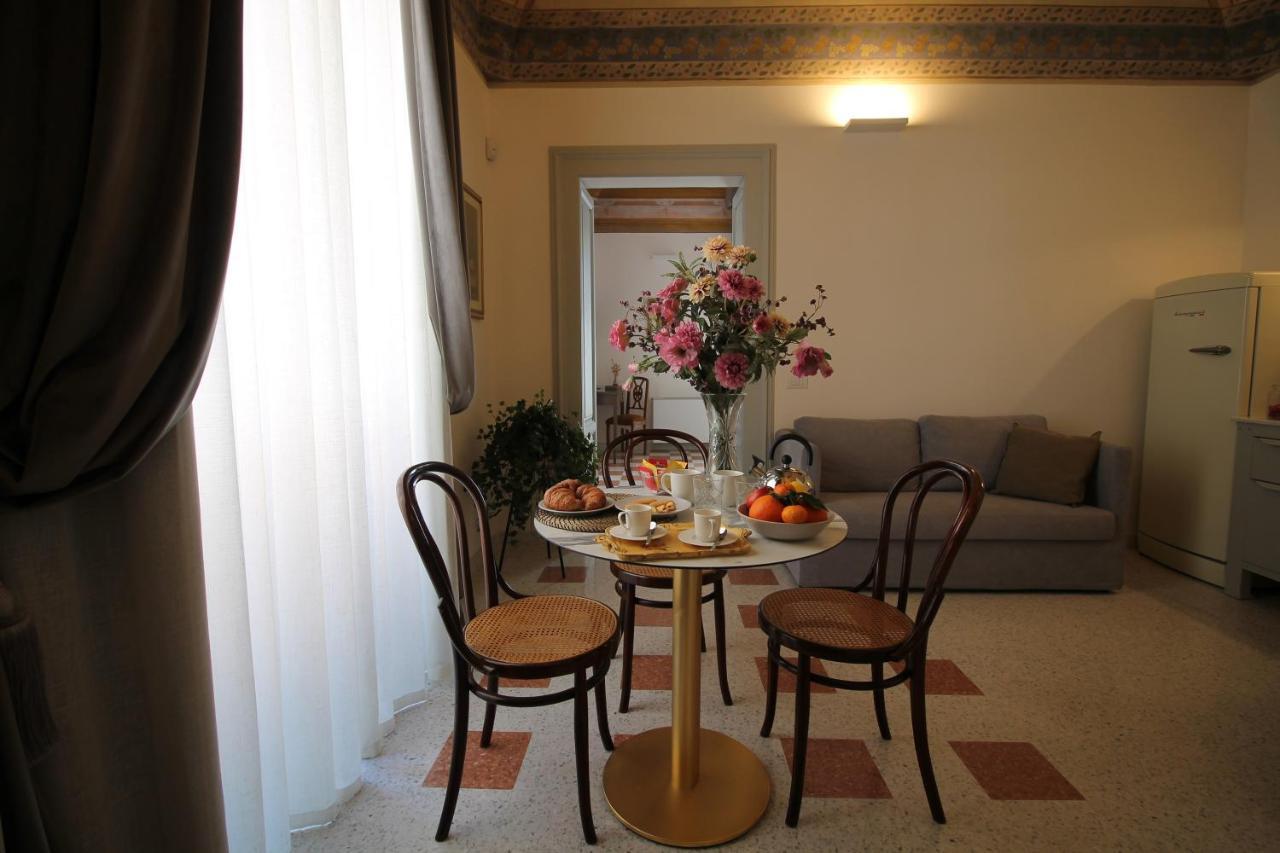 1940 Luxury Accommodations By Wonderful Italy オストゥーニ エクステリア 写真