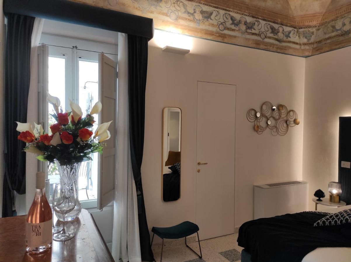 1940 Luxury Accommodations By Wonderful Italy オストゥーニ エクステリア 写真