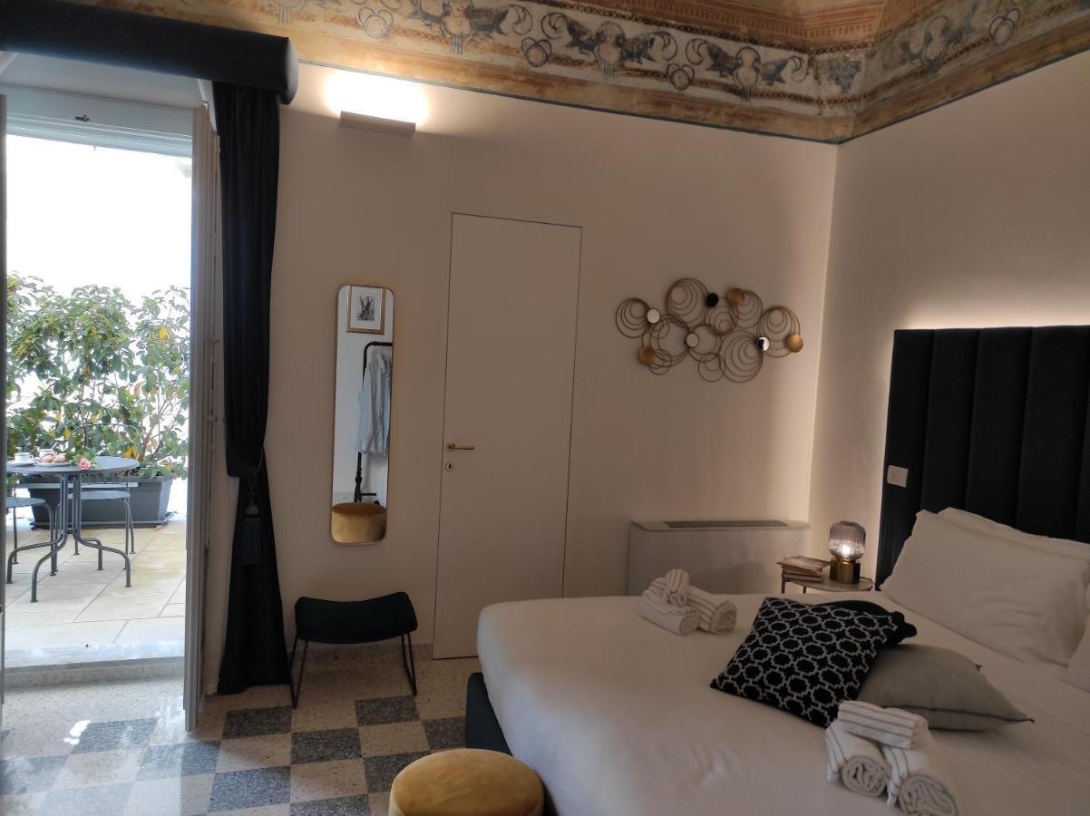1940 Luxury Accommodations By Wonderful Italy オストゥーニ エクステリア 写真